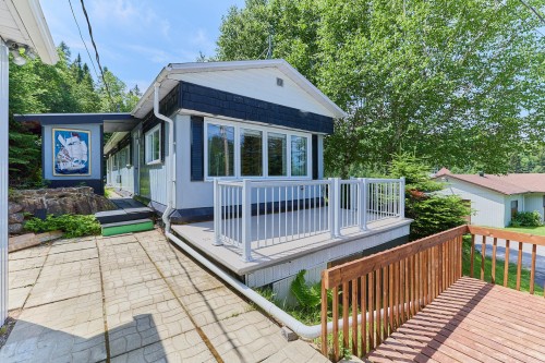 Terrasse - 80 Ch. Du Lac-St-Louis E., Saint-Zénon, QC - Outdoor With Exterior