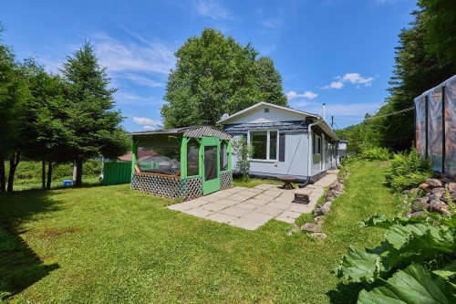 Cour - 80 Ch. Du Lac-St-Louis E., Saint-Zénon, QC - Outdoor