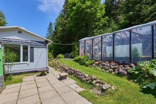 Cour - 80 Ch. Du Lac-St-Louis E., Saint-Zénon, QC - Outdoor