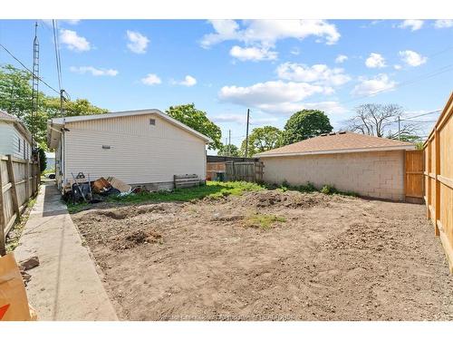 910 St. Luke, Windsor, ON 