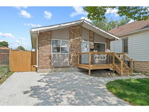 910 St. Luke, Windsor, ON 