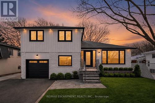 2276 WYANDOTTE DRIVE  Oakville, ON L6L 2T5