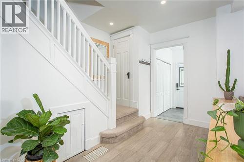 826 Beach Boulevard, Hamilton, ON - Indoor Photo Showing Other Room