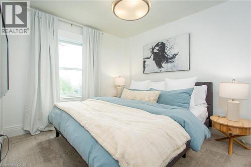 826 Beach Boulevard, Hamilton, ON - Indoor Photo Showing Bedroom