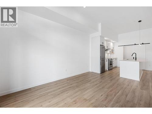 660 Cawston Avenue Unit# 111, Kelowna, BC 