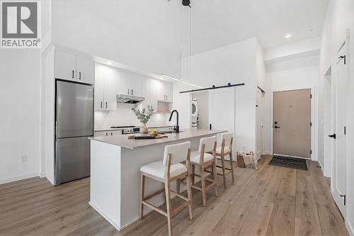 Virtual staging of kitchen - 660 Cawston Avenue Unit# 111, Kelowna, BC 