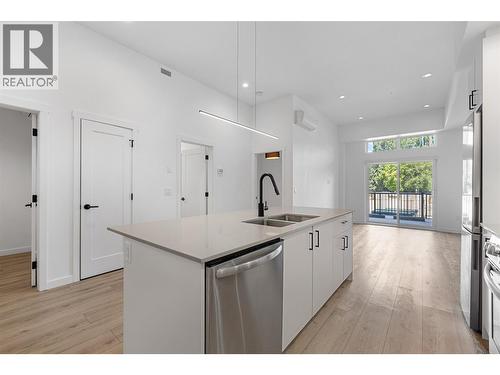 Large island - 660 Cawston Avenue Unit# 111, Kelowna, BC 