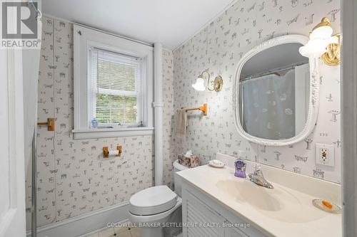 36 Craig Street, Perth, ON - Indoor Photo Showing Bathroom
