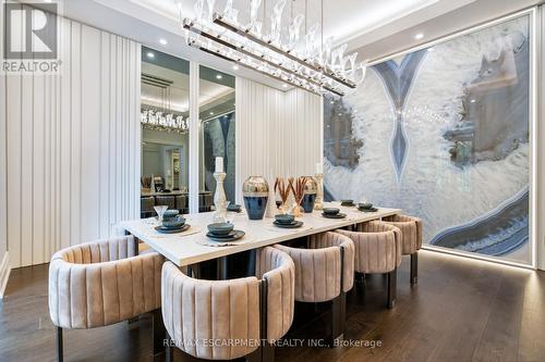 539 Old Poplar Row, Mississauga, ON - Indoor Photo Showing Dining Room