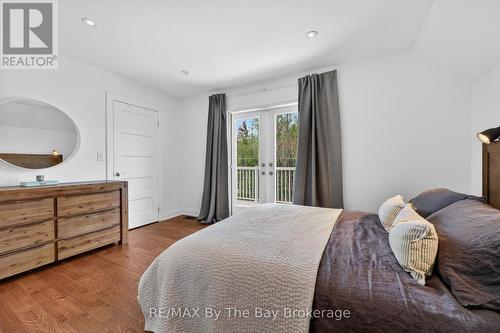 Primary Bedroom - 17 Elizabeth Avenue, Tiny, ON 