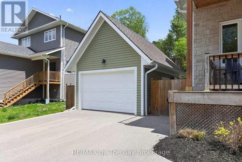 Detached Heated Garage - 17 Elizabeth Avenue, Tiny, ON 