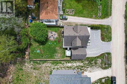 17 Elizabeth Avenue, Tiny, ON 
