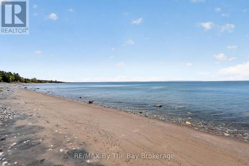 Woodland Beach - 17 Elizabeth Avenue, Tiny, ON 