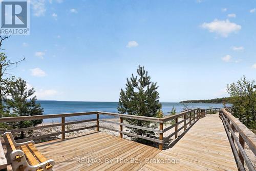 Woodland Beach - 17 Elizabeth Avenue, Tiny, ON 