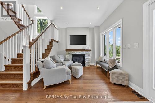 17 Elizabeth Avenue, Tiny, ON 