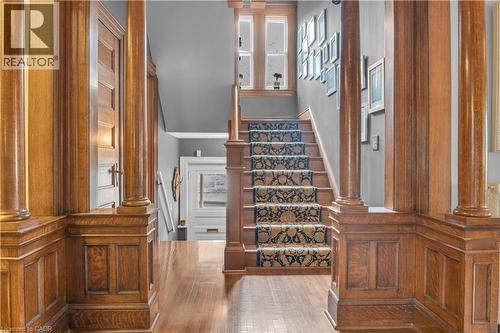 18 Brant Road N, Cambridge, ON 