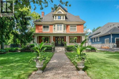 18 Brant Road N, Cambridge, ON 