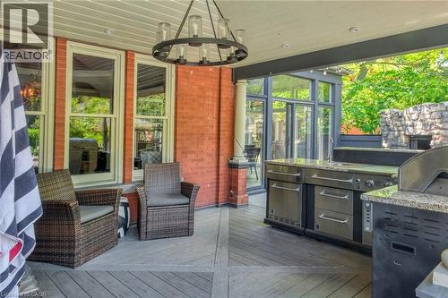 18 Brant Road N, Cambridge, ON 