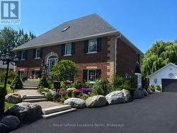63 BROADVIEW STREET  Collingwood, ON L9Y 0X2