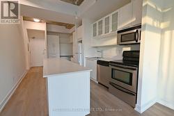 611 - 66 PORTLAND STREET Toronto, ON M5V 2M6