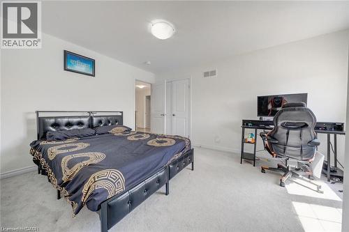 8077 Brookside Drive, Niagara Falls, ON - Indoor Photo Showing Bedroom