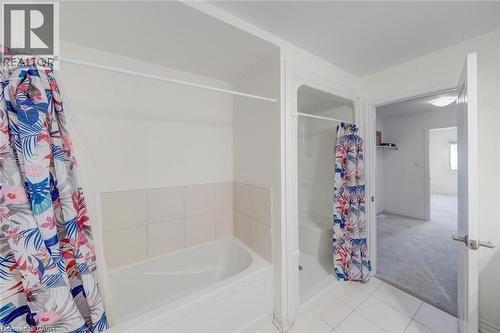 8077 Brookside Drive, Niagara Falls, ON - Indoor Photo Showing Bathroom