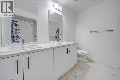 8077 Brookside Drive, Niagara Falls, ON - Indoor Photo Showing Bathroom