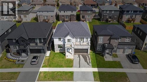 8077 Brookside Drive, Niagara Falls, ON - Outdoor With Facade