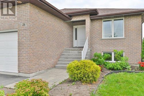 24 Freedom Crescent, Quinte West (Sidney Ward), ON 