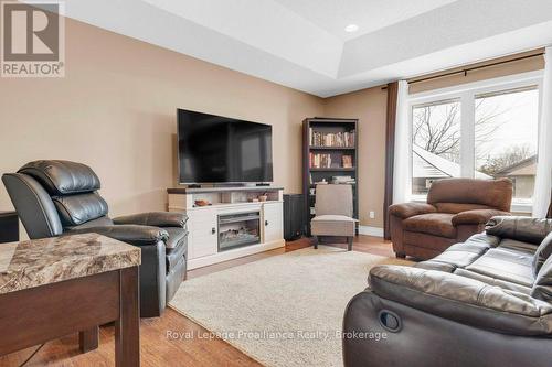 24 Freedom Crescent, Quinte West (Sidney Ward), ON 