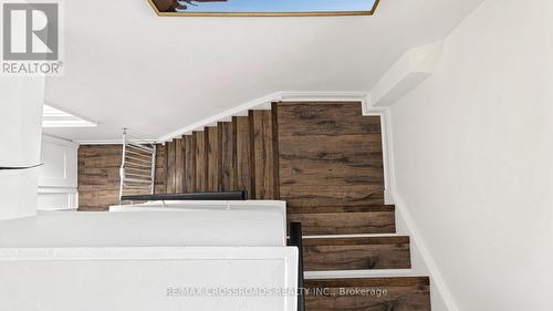2274 Wiseman Court, Mississauga, ON 