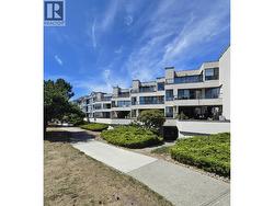 5 5477 WHARF AVENUE Sechelt, BC V7Z 0H5