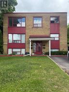 3 - 182 RUGGLES AVENUE Richmond Hill, ON L4C 1Y4