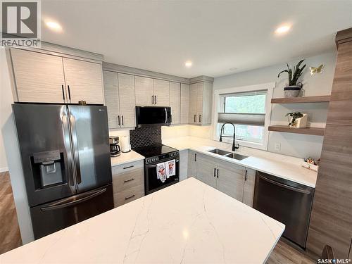 44 Mitchell Crescent, Weyburn, SK 