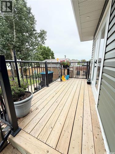 44 Mitchell Crescent, Weyburn, SK 