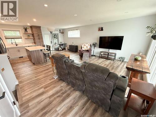44 Mitchell Crescent, Weyburn, SK 