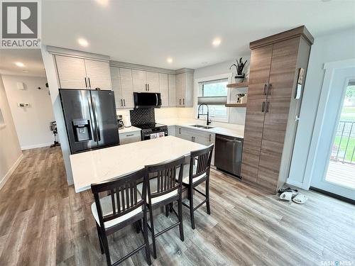 44 Mitchell Crescent, Weyburn, SK 