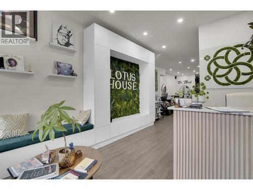 1124 Commercial Drive, Vancouver, BC 