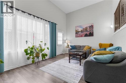 3 Glen Vista Drive, Hamilton, ON - Indoor