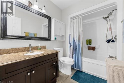3 Glen Vista Drive, Hamilton, ON - Indoor Photo Showing Bathroom