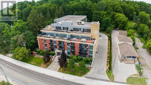 219 - 8302 ISLINGTON AVENUE  Vaughan, ON L4L 0E6