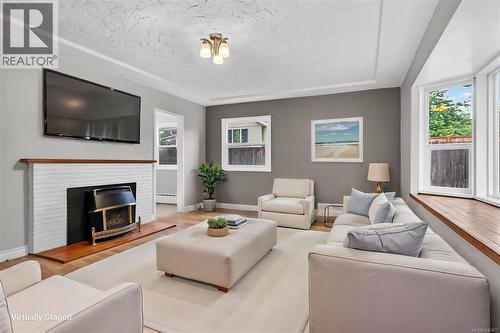 Virtual Staging - 385 Church St, Comox, BC 
