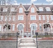 9 - 605 SHORELINE DRIVE  Mississauga, ON L5B 4K5