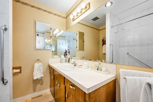 5943 Deuchars Dr, Duncan, BC 