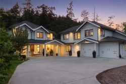 10730 Bayfield Rd North Saanich, BC V8L 5S7