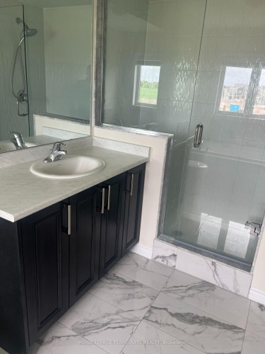 169 Vanilla Trail, Thorold, ON - Indoor Photo Showing Bathroom