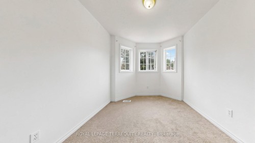 2-700 Champlain Boulevard, Cambridge, ON 