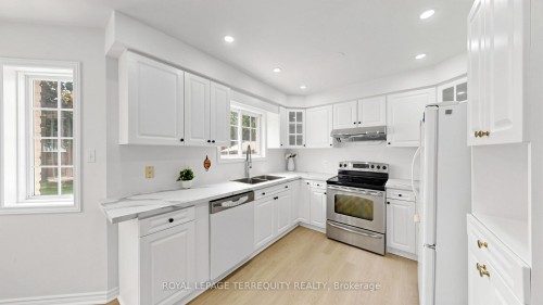 2-700 Champlain Boulevard, Cambridge, ON 