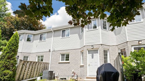 2-700 Champlain Boulevard, Cambridge, ON 