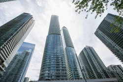 2504-14 York Street Toronto, ON M5J 0B1